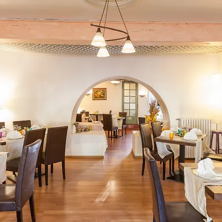 Logis La Cremaillere 2* Villandraut