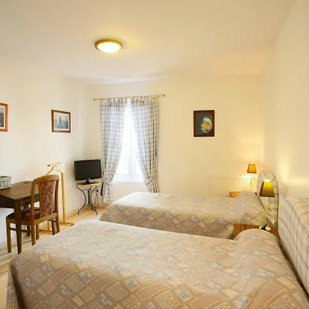 מלון Logis La Cremaillere Villandraut