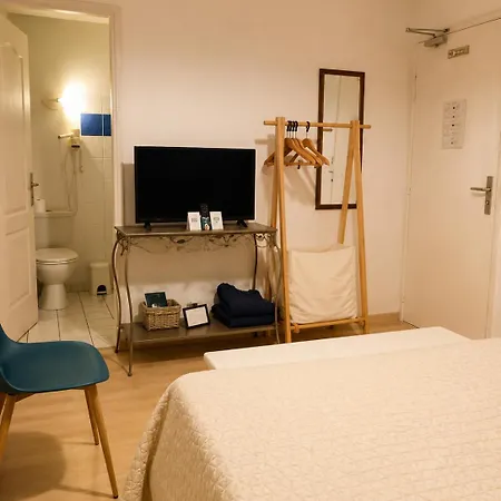Logis La Cremaillere Hotel 2*
