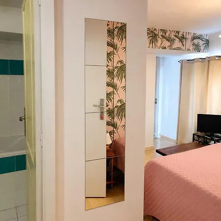 Hotel Logis La Cremaillere 2*