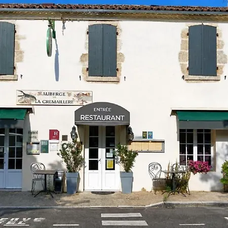 Logis La Cremaillere 2*