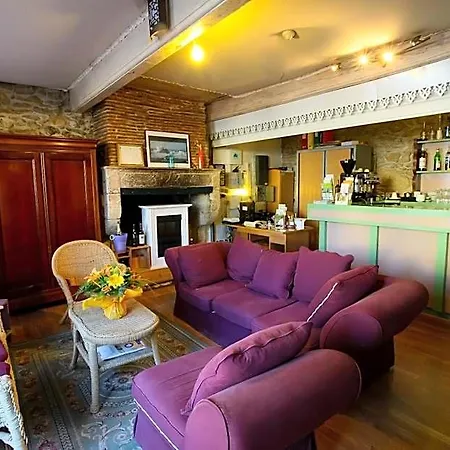 Logis La Cremaillere 2*