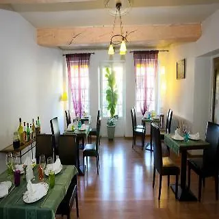 Logis La Cremaillere 2*