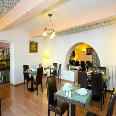 Logis La Cremaillere 2* Villandraut