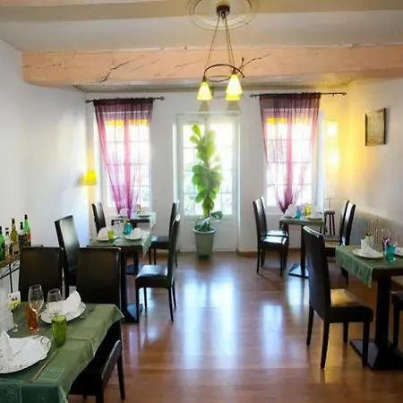 Logis La Cremaillere 2* Виландро