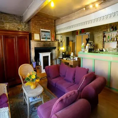 Logis La Cremaillere Hotell 2*